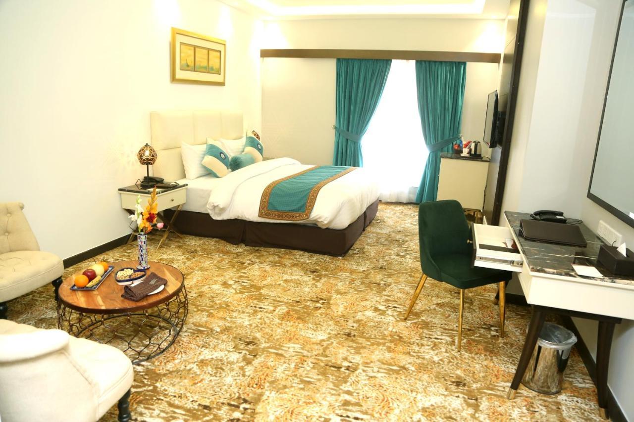 Faletti'S Grand Hotel Мултан Екстериор снимка
