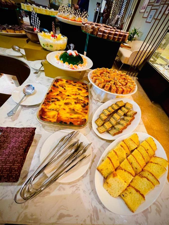 Faletti'S Grand Hotel Мултан Екстериор снимка