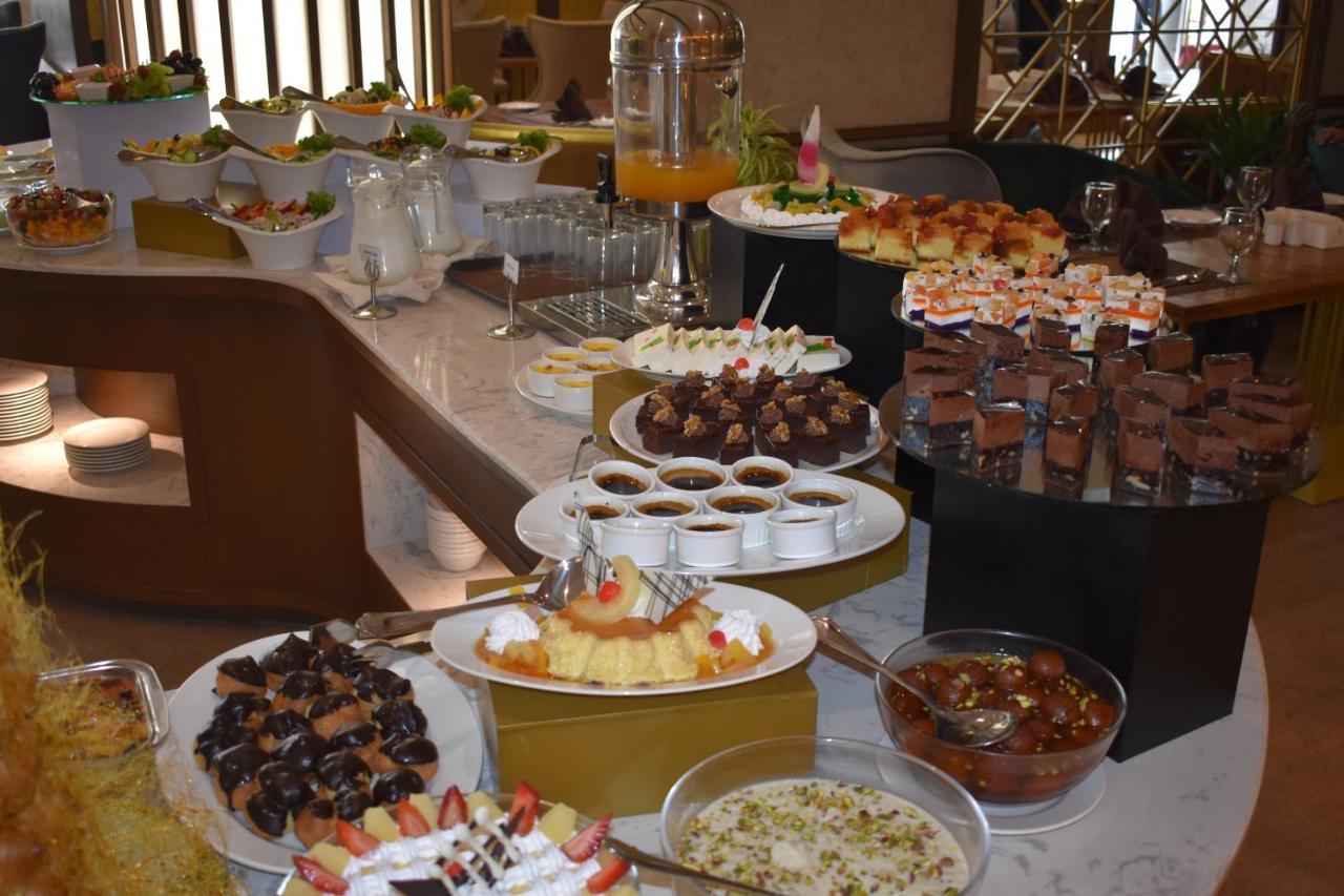 Faletti'S Grand Hotel Мултан Екстериор снимка